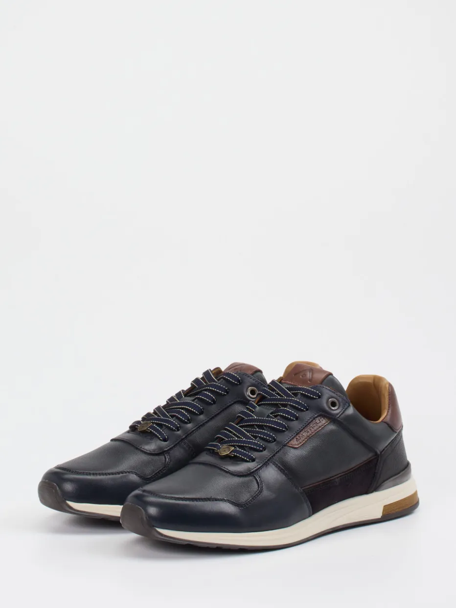 – Sneaker aus Kalbleder in Dunkel*Ambitious