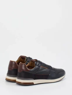 – Sneaker aus Kalbleder in Dunkel*Ambitious