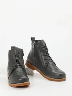 – Schnürstiefelette aus Kalbleder*Andrea Conti New