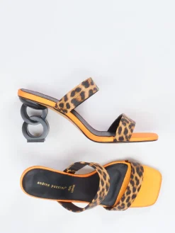 – High Heel Mules aus Leder im Leoprint*Andrea Puccini