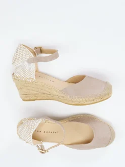 – Keilsandalette aus Veloursleder taupe*Andrea Puccini
