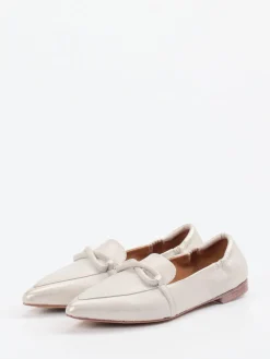 Damen Andrea Puccini – Loafer aus Metallicleder silberbeige