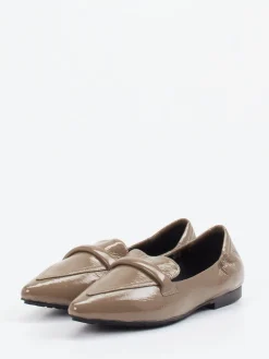 – Loafer aus Lackleder in Taupe*Andrea Puccini New
