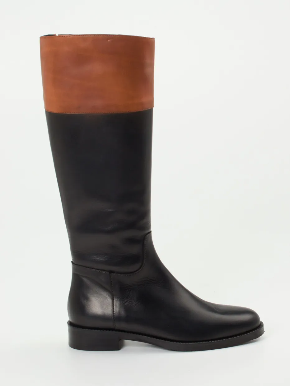 – Reitstiefel aus Kalbleder*Andrea Puccini New