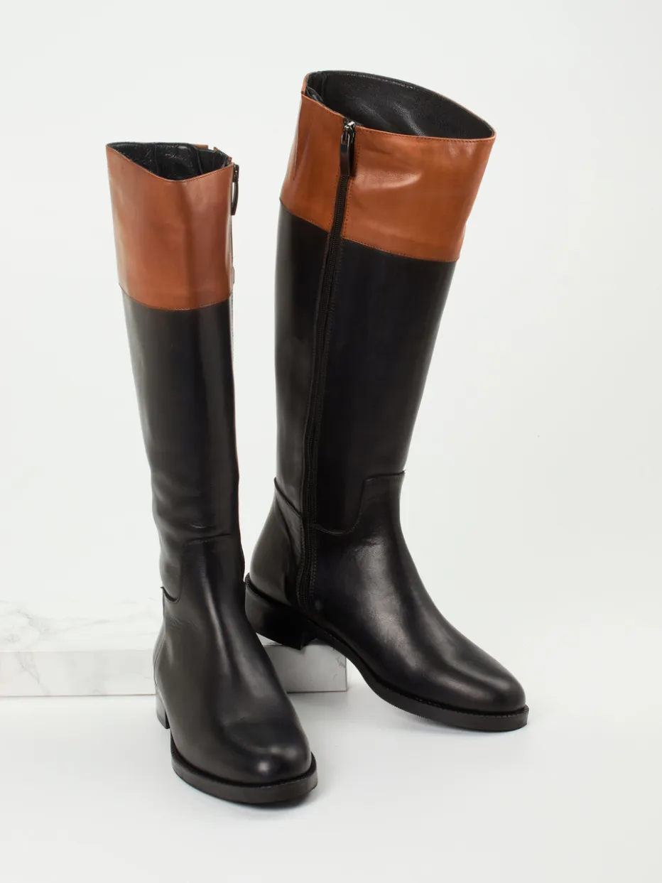 – Reitstiefel aus Kalbleder*Andrea Puccini New