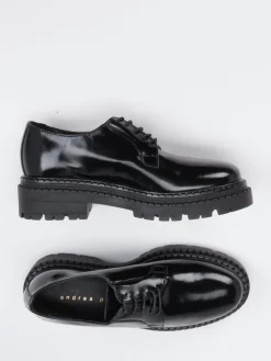 – Schnürschuh aus Lackleder*Andrea Puccini Hot