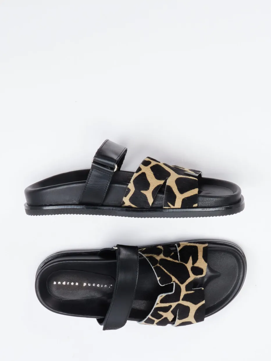– Slides aus Lammleder mit Fellprint*Andrea Puccini Best