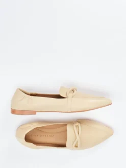 Damen Andrea Puccini – Slipper aus Lammleder in Beige