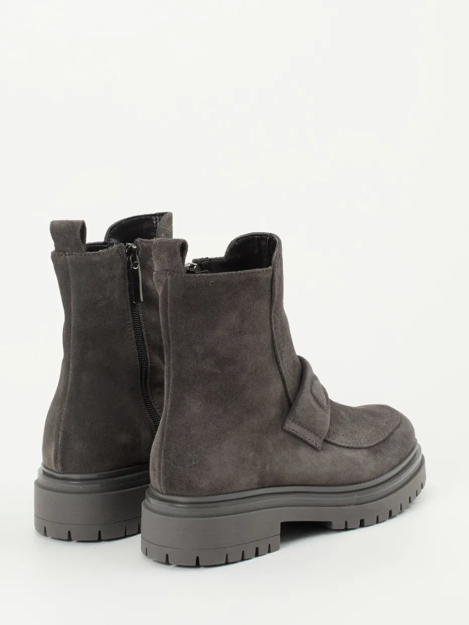 – Stiefelette aus Veloursleder*Andrea Puccini