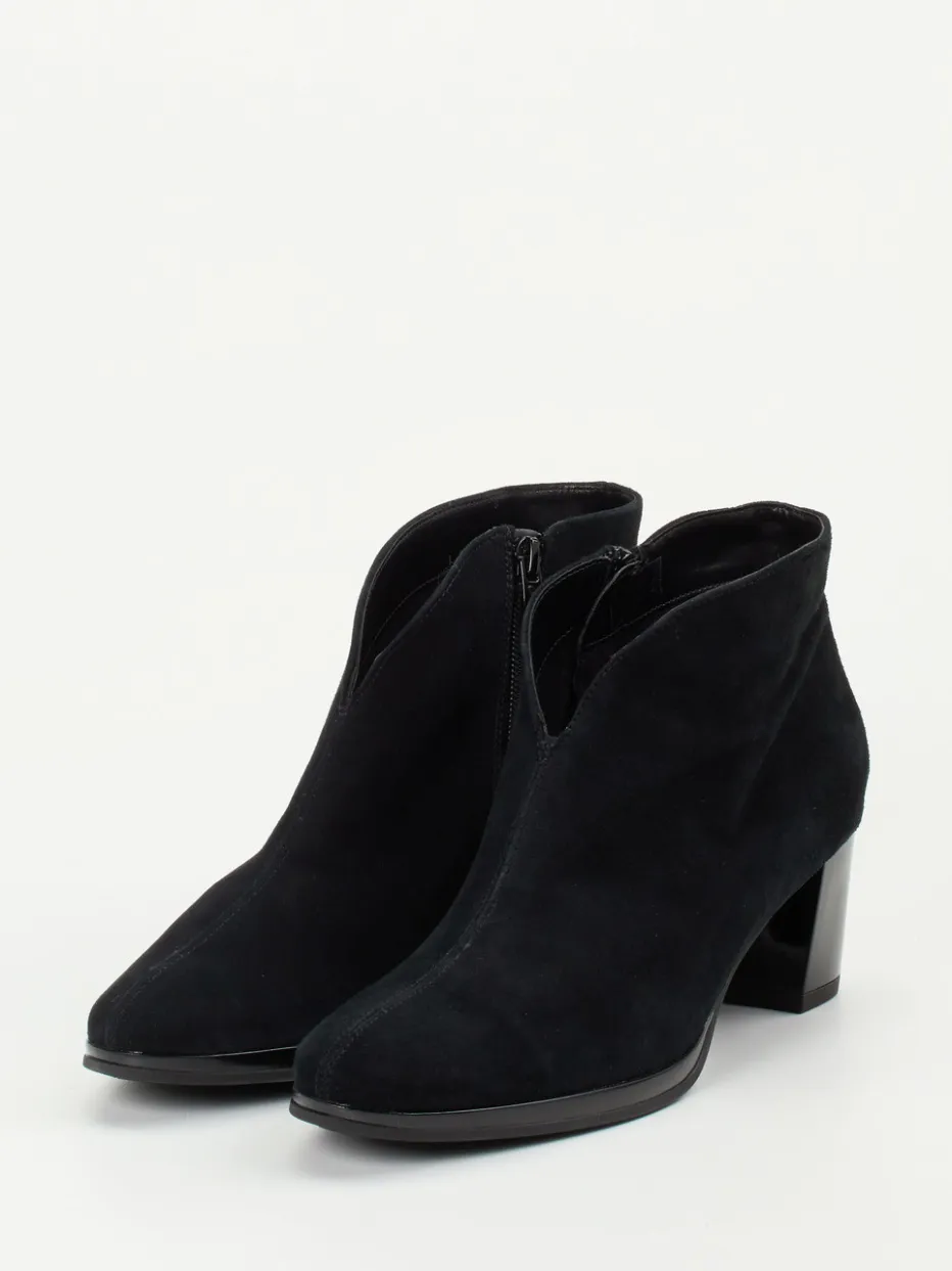 – Ankle Boots aus Veloursleder*Ara New
