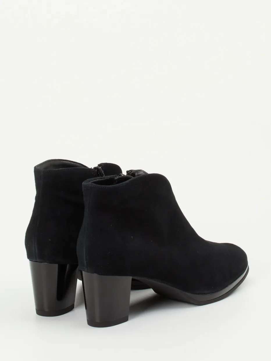 – Ankle Boots aus Veloursleder*Ara New