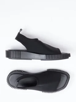 – Sandaletten aus Stretchmaterial*Arche Discount