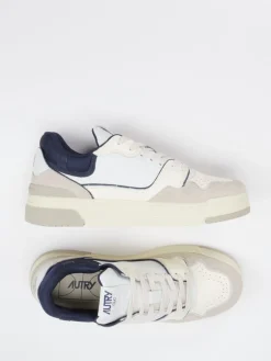 – Sneaker aus Kalbleder creme*Autry New