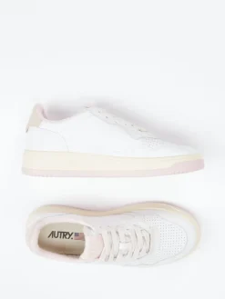 Damen Autry – Sneaker aus Leder mit Pastellakzenten