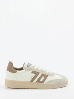 – Retro-Sneaker aus Leder in Creme*Back 70 Clearance