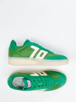 – Retro-Sneaker aus Velours- und Glattleder*Back 70 Hot