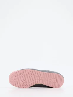 – Retro-Sneaker aus Veloursleder in*Back 70 Best