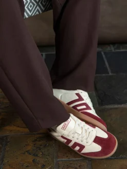 Damen Back 70 – Retro-Sneaker aus Velour/Leder creme