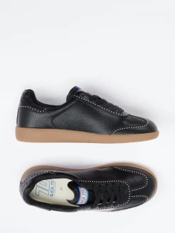 Damen Back 70 – Sneaker aus Kalbleder mit Nietenbesatz