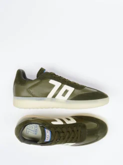 – Sneaker aus Lammleder in Oliv*Back 70