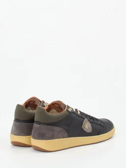 – Sneaker aus Kalbleder und Veloursleder*Blauer Best