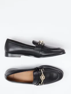 – Loafer aus Kalbleder mit goldener Spange*Boss Clearance