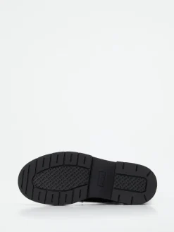 – Schnürboots aus glänzendem Leder*Boss New