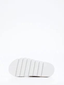 – Plateau-Sandalen aus Kalbleder geflochten*CAFèNOIR Online