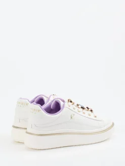 – Sneaker aus Kalbleder mit Schmucksteinen*CAFèNOIR