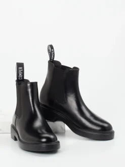 – Chelsea Boots aus Glattleder*Camper New