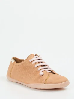 – Low-Top Sneaker aus Nubukleder sandbeige*Camper New