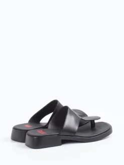 – Zehentrenner-Sandalen aus Kalbleder*Camper Outlet