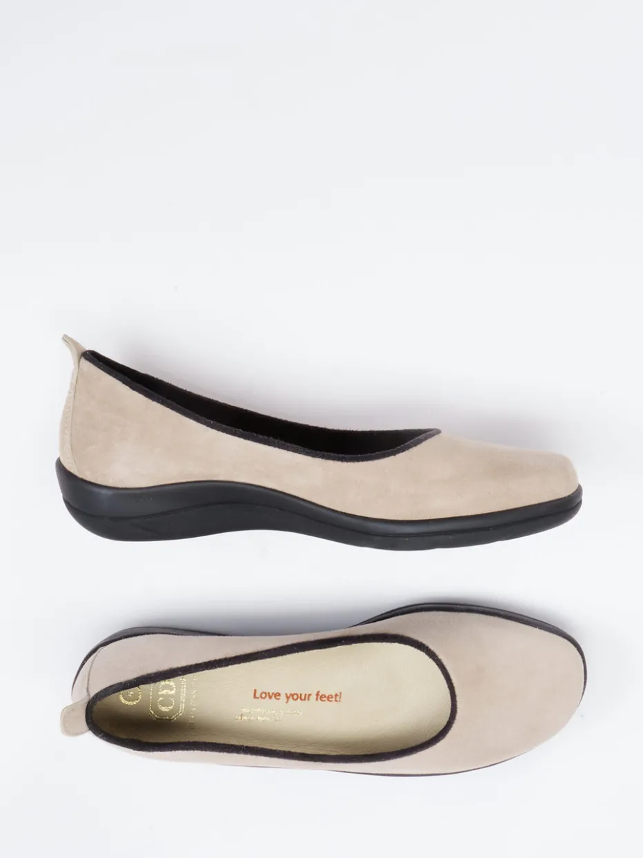 – Komfort-Ballerinas aus Veloursleder*Christian Dietz