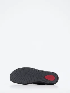 – Komfort-Schnürschuh aus Stretch-Lackleder*Christian Dietz