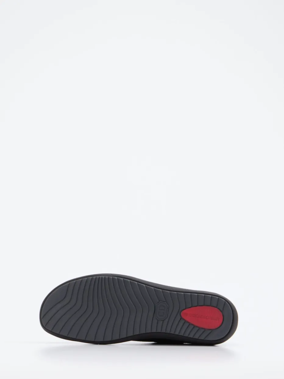 – Komfort-Schnürschuh aus Stretch-Lackleder*Christian Dietz