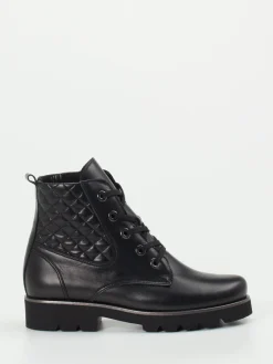 – Schnürboots aus Kalbleder*Christian Dietz Hot