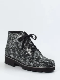 – Schnürboots aus geprägtem Leder*Christian Dietz Hot