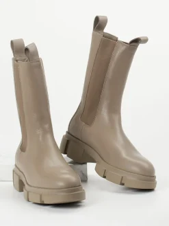 – Chelsea Boots aus Kalbleder in Taupe*Copenhagen Discount