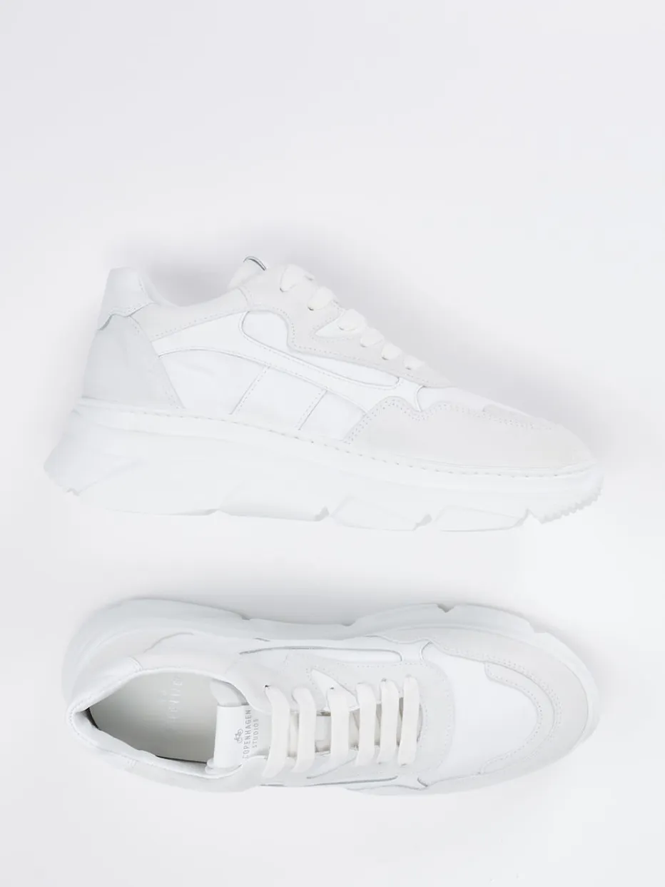 Damen Copenhagen – Chunky Sneaker aus Veloursleder Offwhite