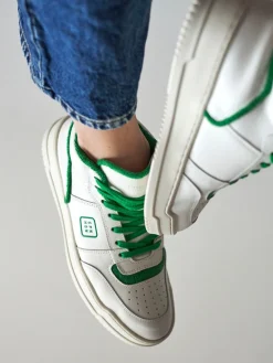 – Mid-Top Sneaker aus Kalbleder*Copenhagen Online