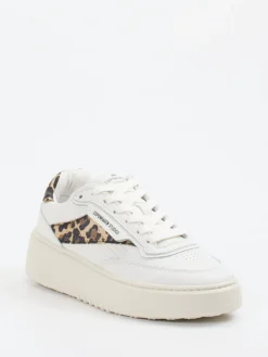 – Sneaker aus Kalbleder mit Leoprint*Copenhagen New