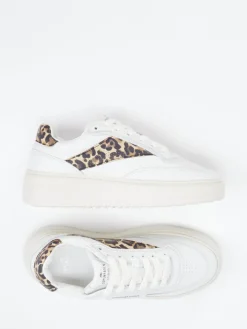 – Sneaker aus Kalbleder mit Leoprint*Copenhagen New