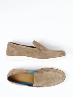 – Loafer aus Veloursleder in Sandbeige*Daniel Kenneth Best