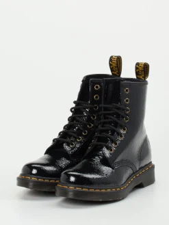 – Schnürboots aus Lackleder*Dr. Martens
