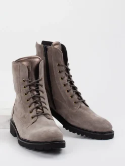 – Schnürstiefeletten aus Veloursleder in Taupe*Durea New