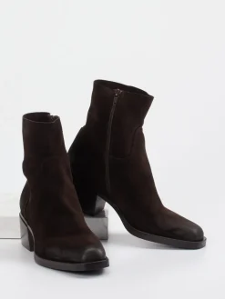 – Stiefeletten aus Veloursleder Dunkel*Elena Iachi Online