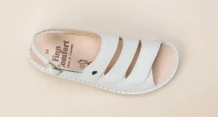 – Komfortsandalen aus Kalbleder*Finn Comfort Hot