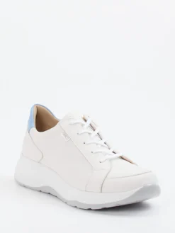 – Komfort-Sneaker aus Kalbleder Offwhite*Finn Comfort