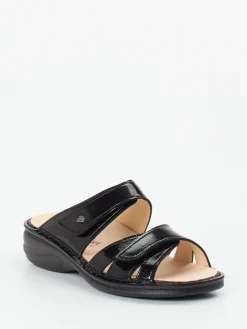 – Pantolette aus Lackleder*Finn Comfort