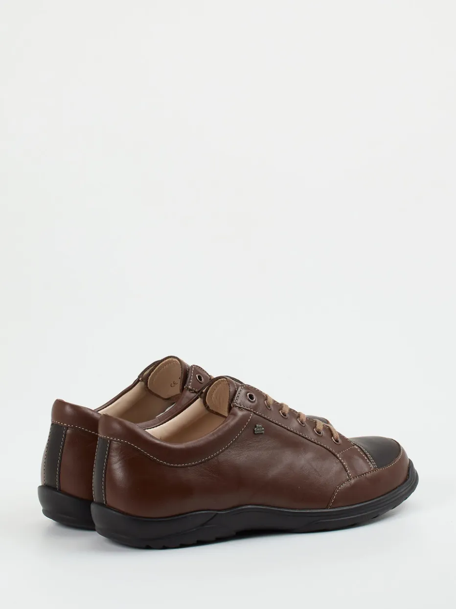 – Schnürschuhe aus Kalbleder mittel*Finn Comfort Hot